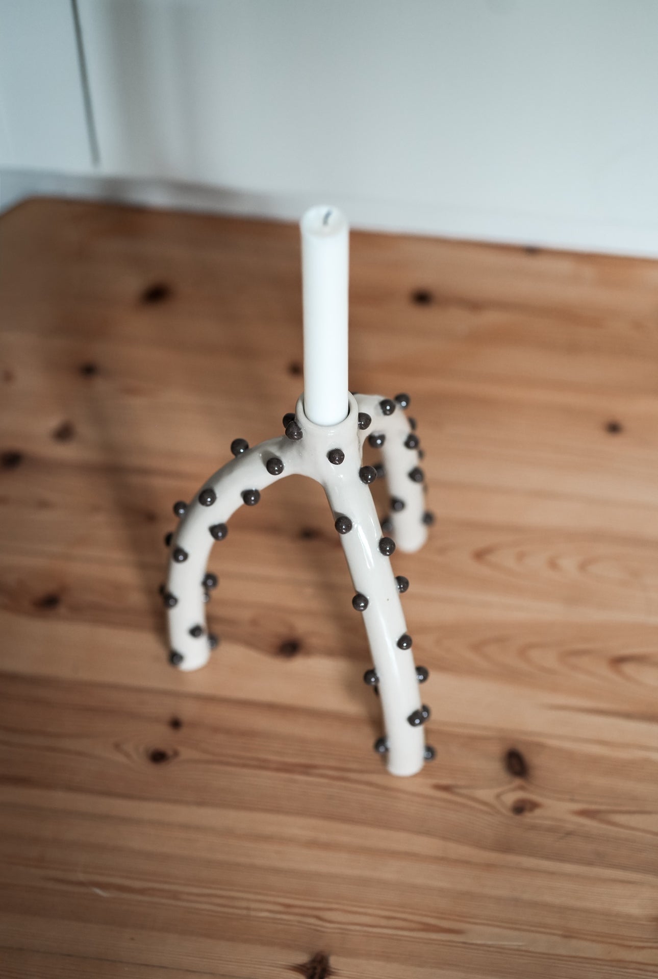 Ljusstake Spe bruna pärlor