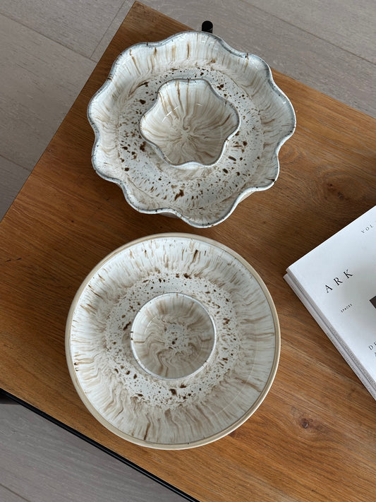 Skål/fat med inbyggd skål i mitten