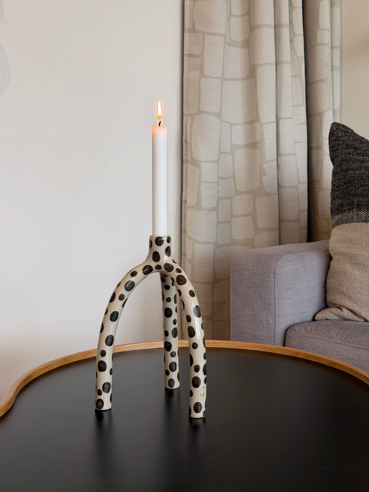Spe med stora och små prickar brun